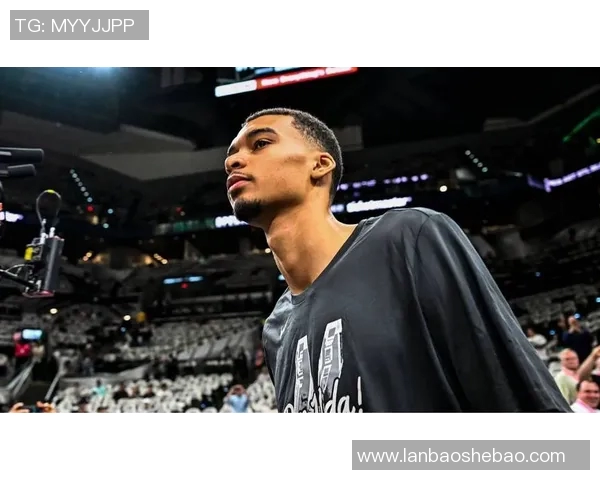 文班亚马场均数据惊人新秀之路势不可挡20分10篮板3盖帽引领潮流