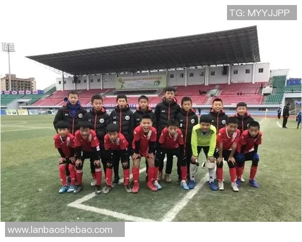 重庆足球队与南京足球队耐力对决赛后分析与总结 重庆足球队与南京足球队耐力对决赛后分析与总结