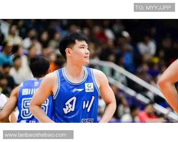 韩硕:从篮球新星到职业生涯的辉煌转折与未来展望 韩硕:从篮球新星到职业生涯的辉煌转折与未来展望