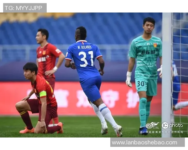 2018年申花对阵华夏精彩重播回顾及赛季亮点分析